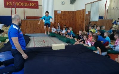 REKORDAN ODAZIV I NA KAMP IZ GIMNASTIKE